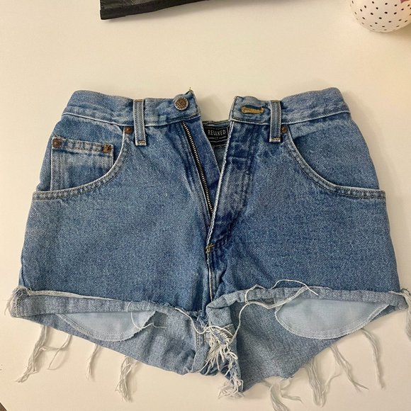 VINTAGE ROUTE 66 • RIPPED JEAN SHORTS • SIZE 2 - Picture 1 of 6